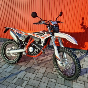 Beta RR125 LC 4T Enduro Euro5, A1/B196 Neufahrzeug Aktion sofort *
