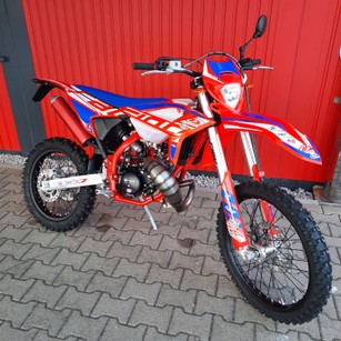 Beta RR 50 Racing 2 Takt Enduro mit HM-FactoryRacing Auspuff-Kit!