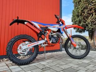 Neu eingetroffen: Beta RR 50 Racing 2 Takt Enduro MY23, am Lager