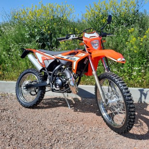 Neufahrzeug: Beta RR 50 Enduro Standard in Farbe Rot